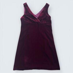 Ruby Velvet Sleeveless V-Neck Knee-Length Cocktail Dress Size 14